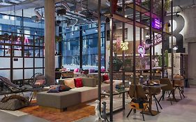 Moxy Frankfurt City Center